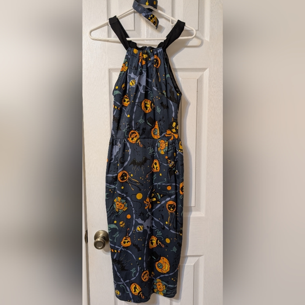 Pinup Couture Harley Wiggle Dress & Belt in Halloween Lanterns Print